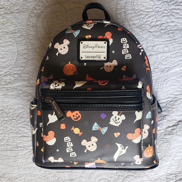 DISNEY Parks Loungefly Halloween Mickey Treats Snacks Backpack 2020 - Picture 1 of 7
